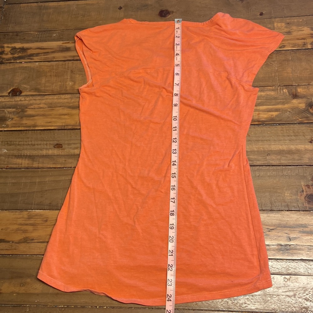 Athleta lightweight tee - Picture 5 of 5
